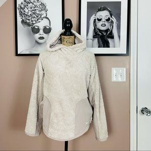 Nike Women's Sherpa Therma Fleece Training Hoodie | Desert Sand | small